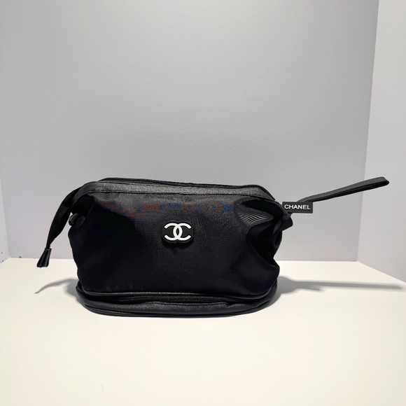 Chanel Pouch Clutch cosmetic Bag NWOT - Picture 1 of 10